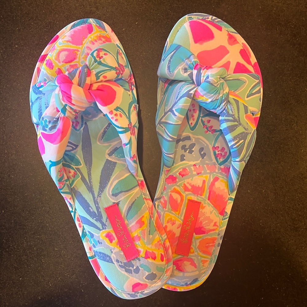 Lilly Pulitzer Tropical Knot-Top Sandals in Pink and blue